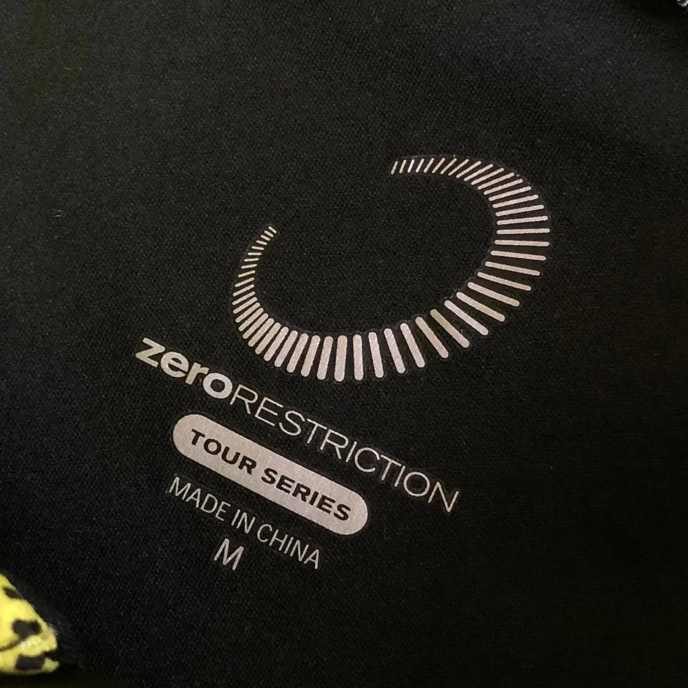 ZERO RESTRICTION Men's Black & Yellow Golf Performance Half Zip - Size MEDIUM - Picture 3 of 15